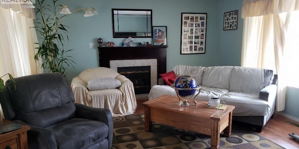 2455 KRESTON STREET Terrace Photo 4 2455 KRESTON STREET Terrace Photo 4